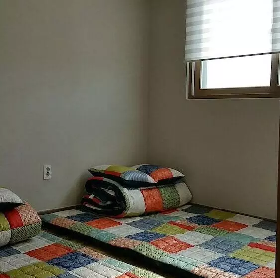 Namu Guesthouse & Pension   Hostel