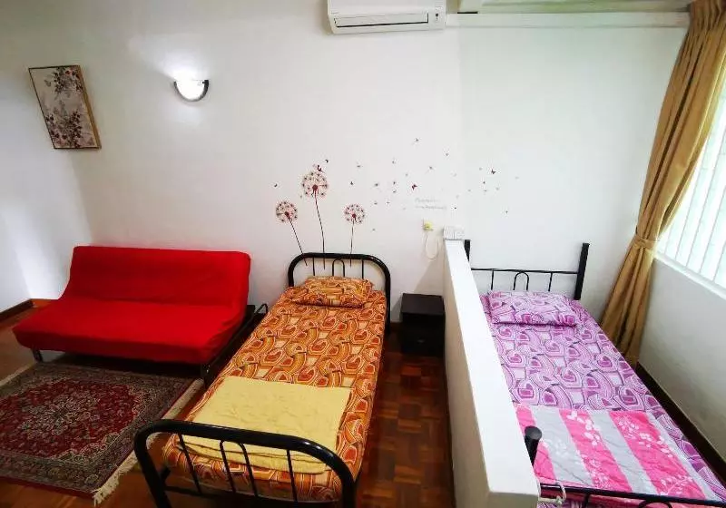 Majatalo Lpm Guesthouse