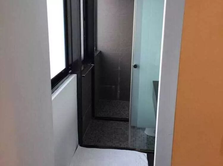 پانسیون Taipei Breeze Guesthouse
