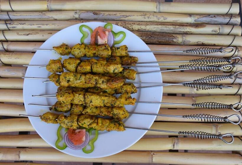 هتل Carrefour Des Nomades