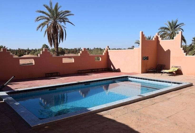 هتل Carrefour Des Nomades