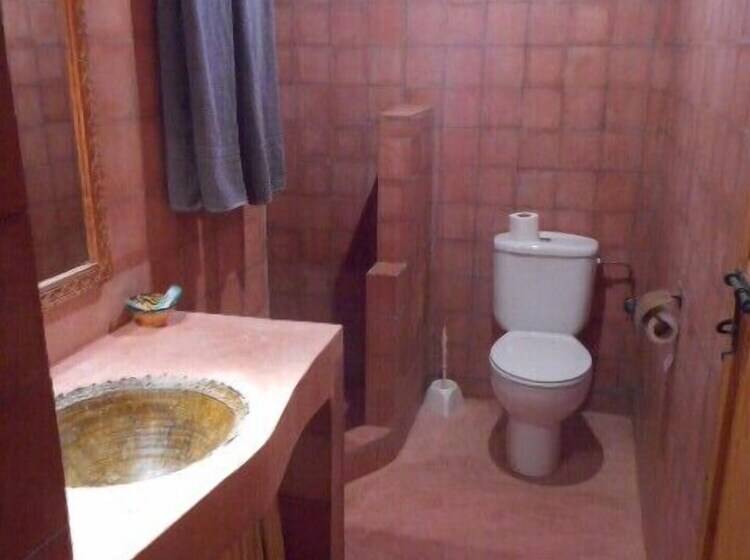 هتل Carrefour Des Nomades