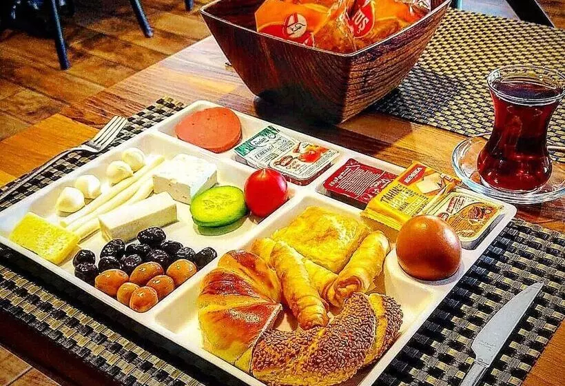 هتل Eriza Boutique