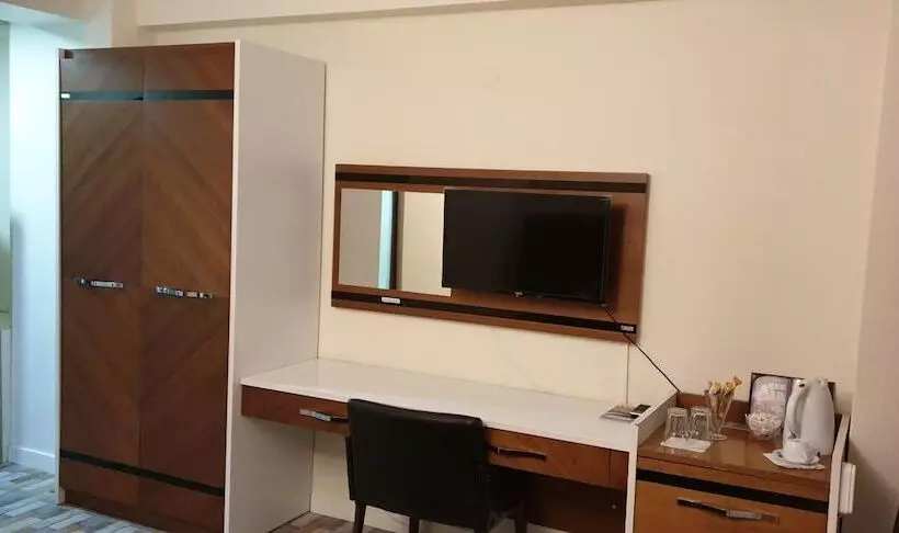 هتل Eriza Boutique