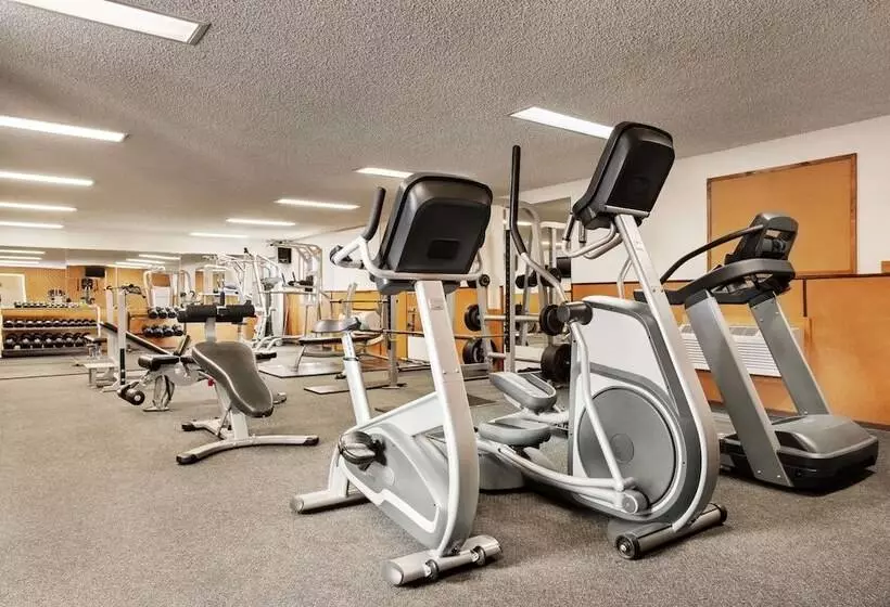 Hotelli Travelodge By Wyndham Guernsey