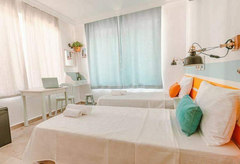 پانسیون Kuytu Terrace