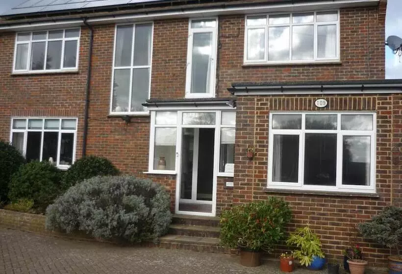 Majatalo De La Warr Guest House