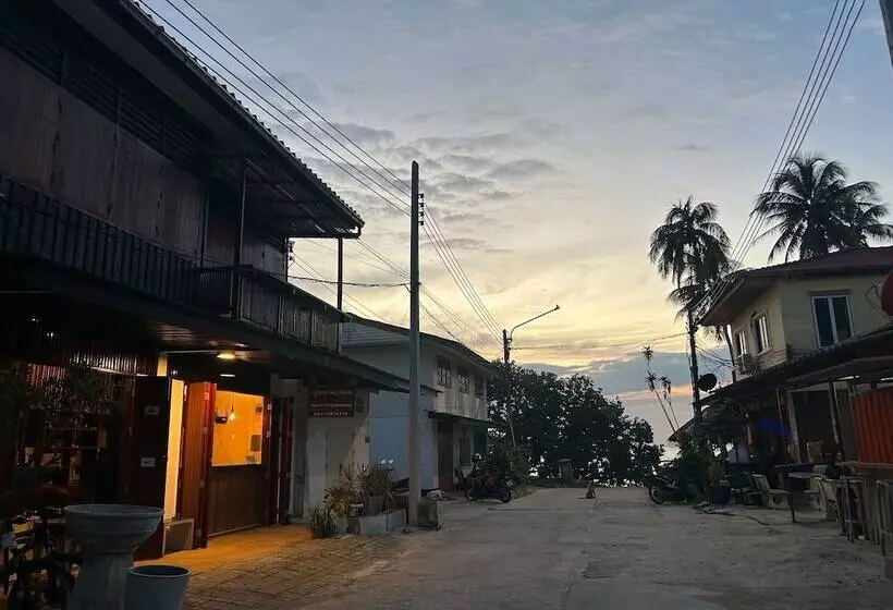 Retkeilymaja Aforetime House @ Samui