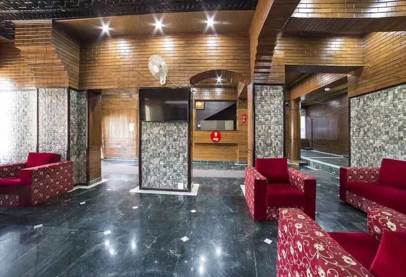 Hotel Pamposh