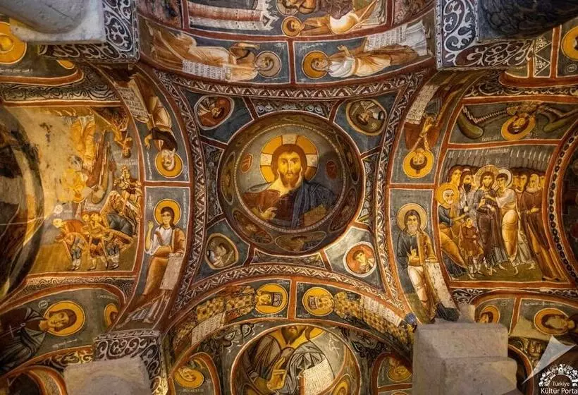 Hotelli Seki Cave Suites