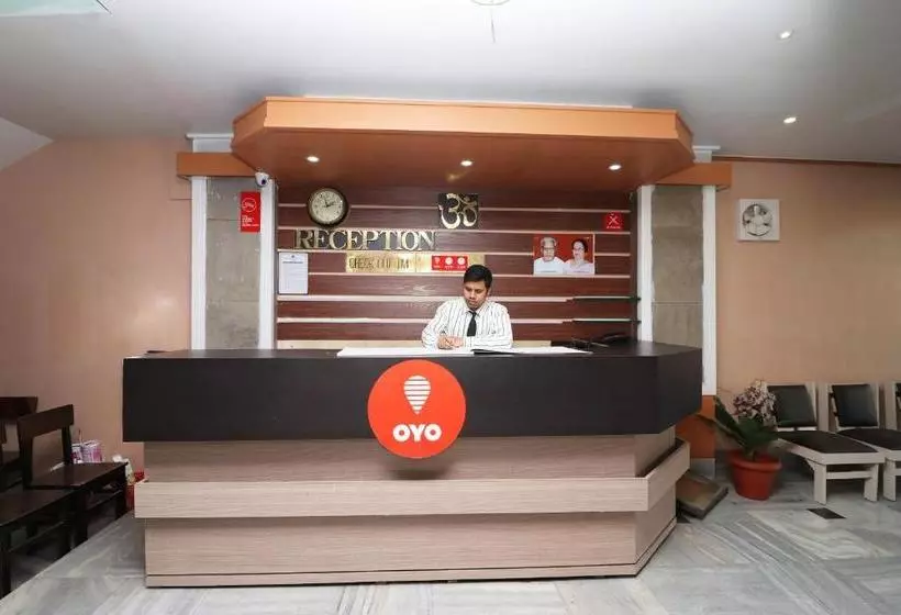 هتل Trimurty International By Oyo Rooms