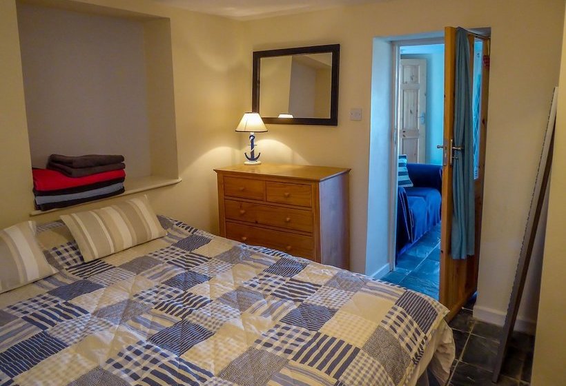 Looe Self Catering