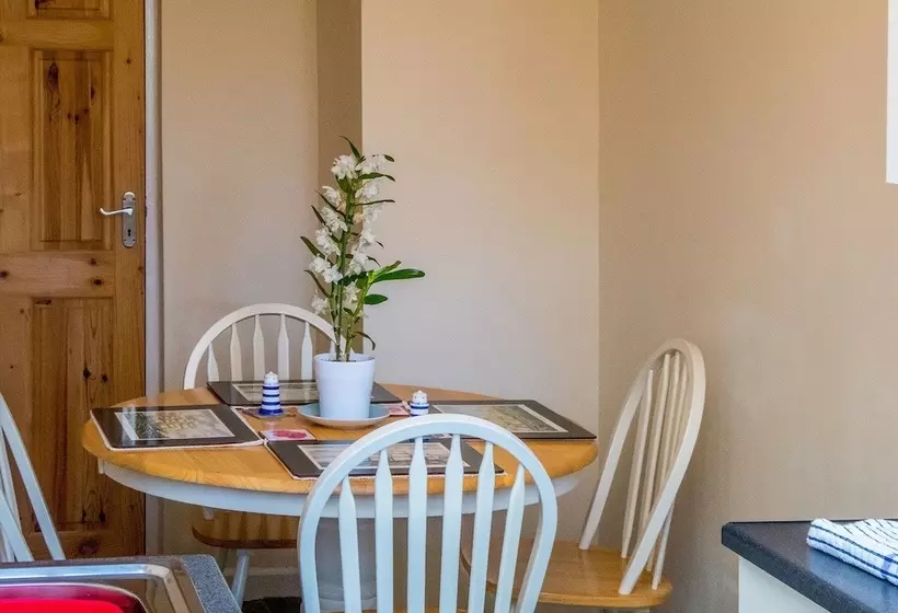 Looe Self Catering