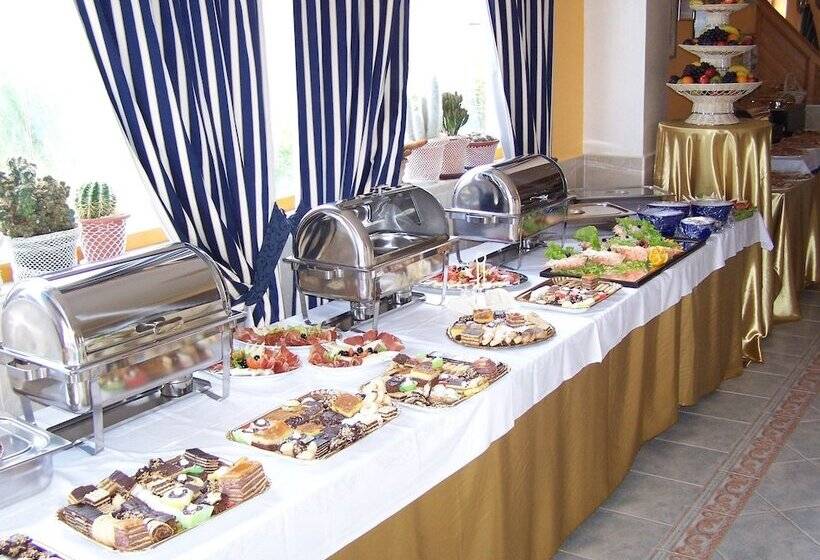 پانسیون Pansion Laguna