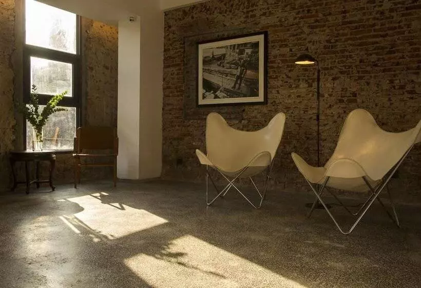 مسافرخانه Zhuhai Bei Shan Ju Art