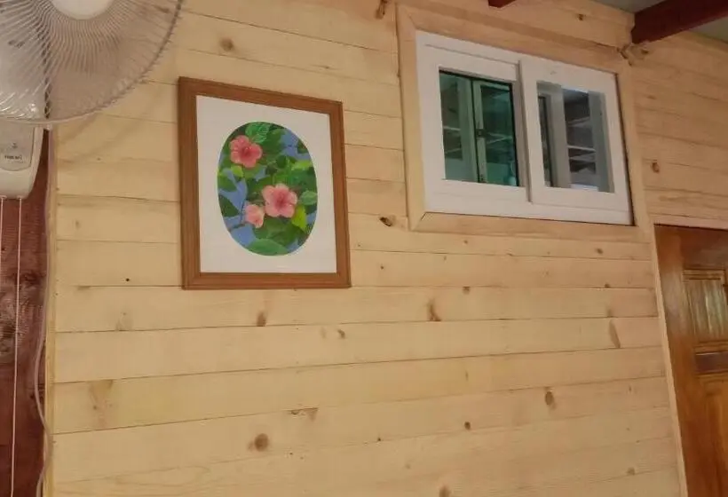 هتل Lazy Hut