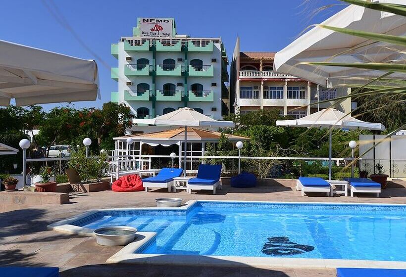 هتل Nemo Dive Club &