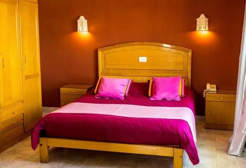 هتل Nemo Dive Club &