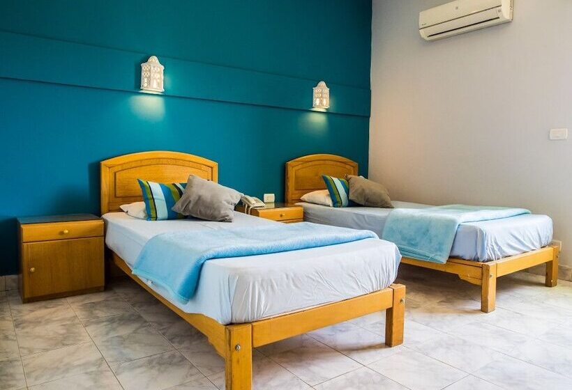 هتل Nemo Dive Club &