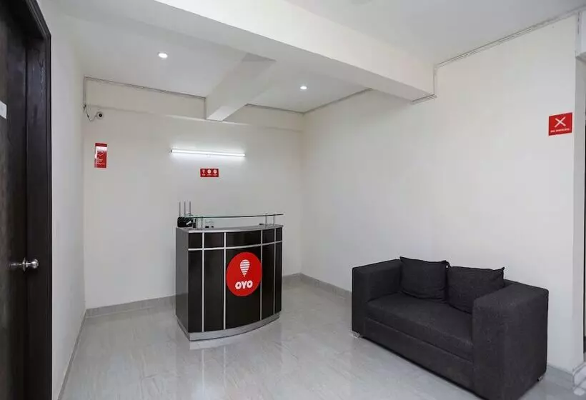 Hotelli Niketan Medanta By Oyo Rooms
