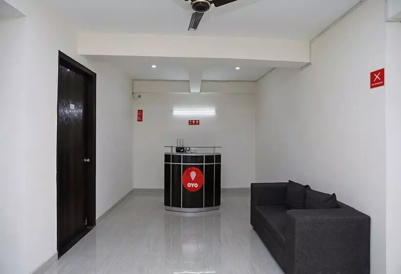Hotelli Niketan Medanta By Oyo Rooms