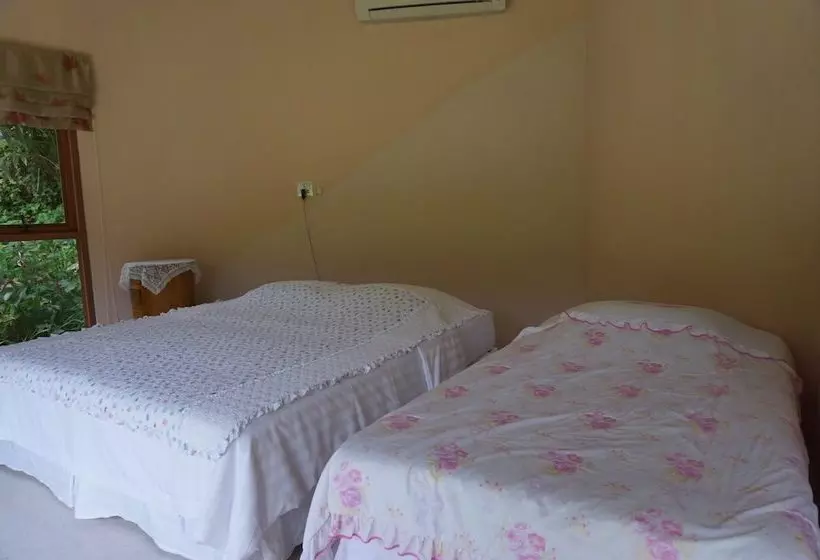 هتل Smallville Resort Ranong