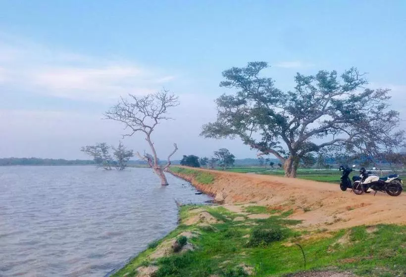 هتل Utopia Arugambay