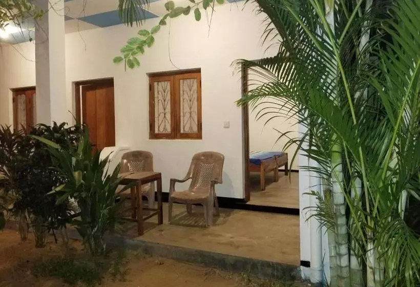 هتل Utopia Arugambay