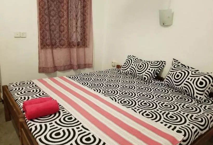 هتل Utopia Arugambay