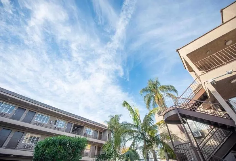 モーテル Casa Bella Inn Huntington Park