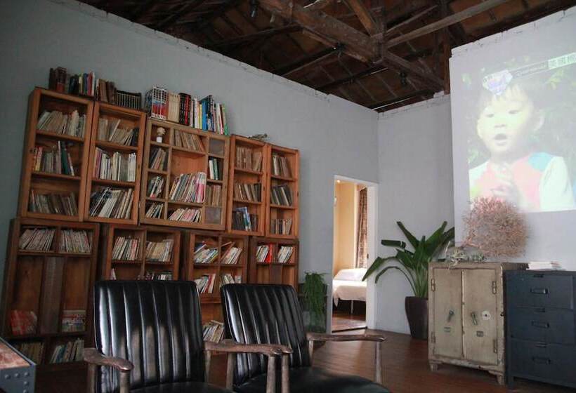 پانسیون Macarthur