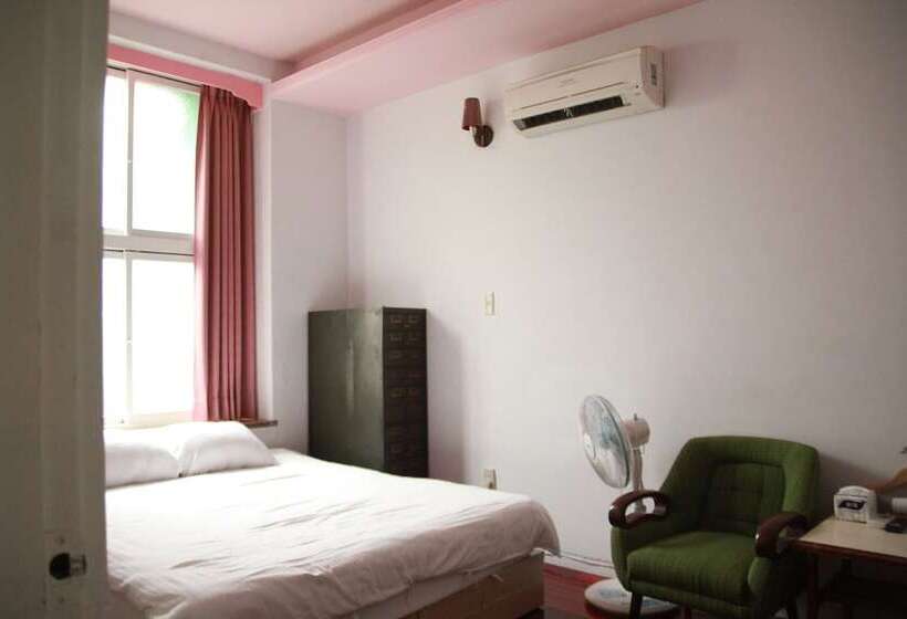 پانسیون Macarthur