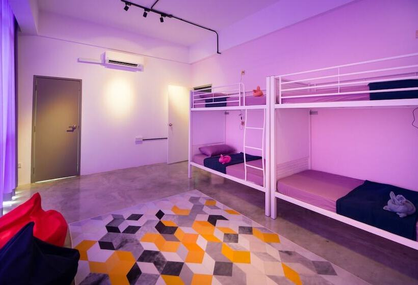 Bed Attitude Guesthouse Langkawi Hostel