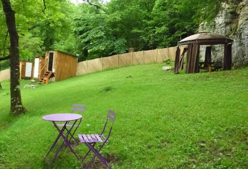 Hotelli Dtente Sky Lodge