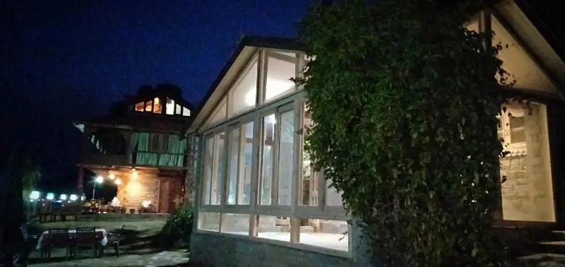 Hotelli Himalyan Kothi Kais