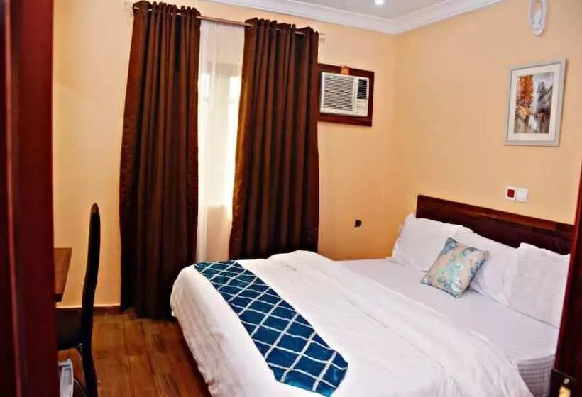 La Viju Hotel & Suites