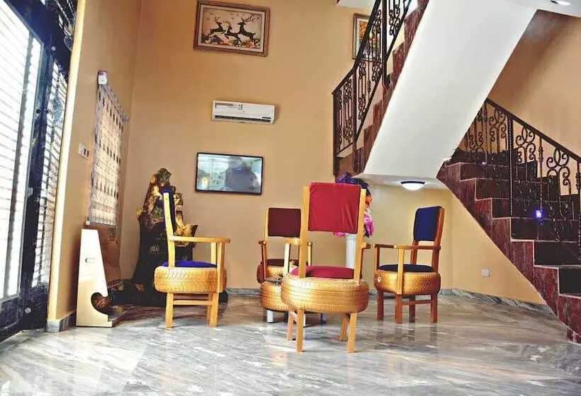 La Viju Hotel & Suites