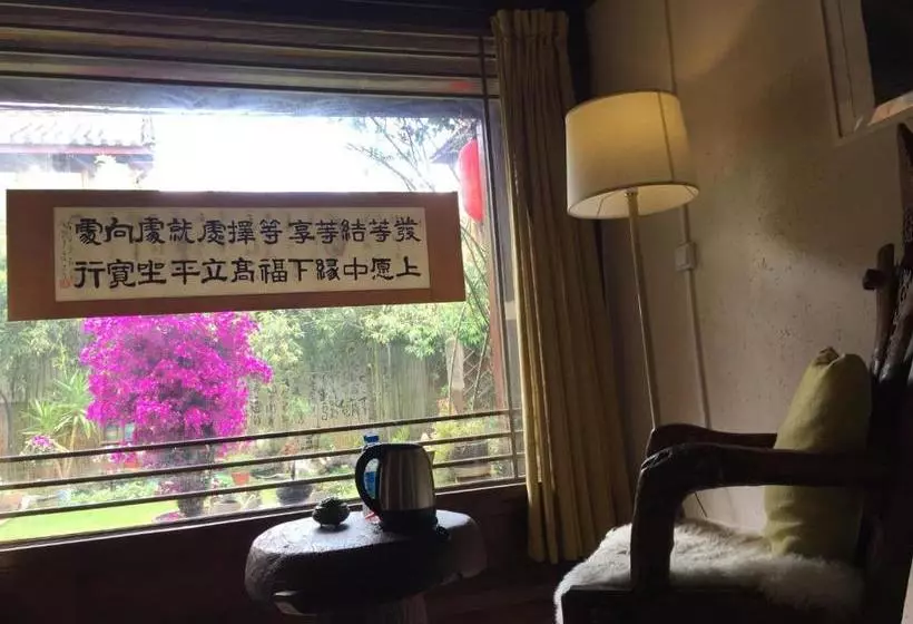 Lijiang Shuhe Qingtao Inn
