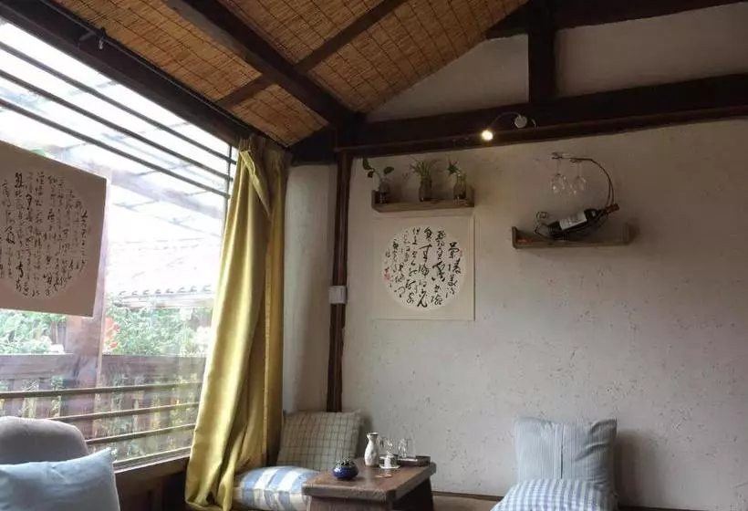 Lijiang Shuhe Qingtao Inn
