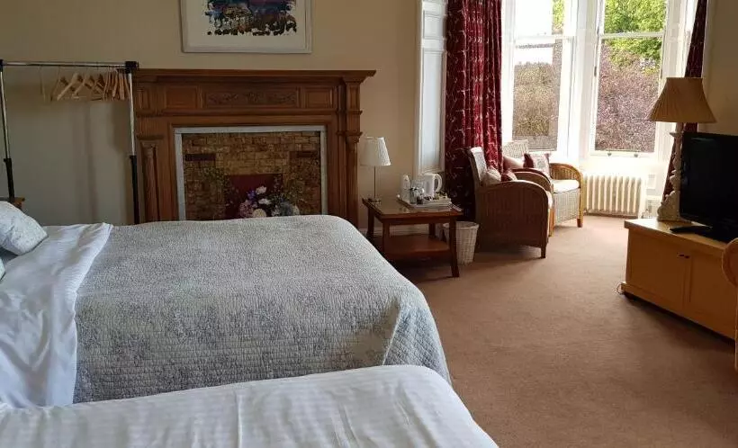 پانسیون Arden House   Rooms With Continental Breakfast