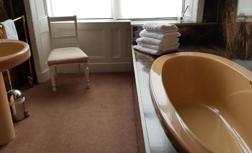 بنسيون Arden House   Rooms With Continental Breakfast