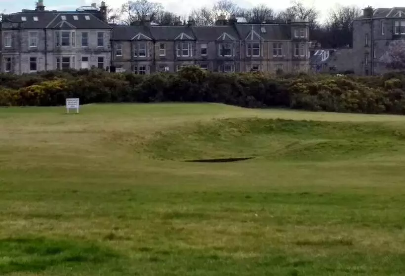 پانسیون Arden House   Rooms With Continental Breakfast