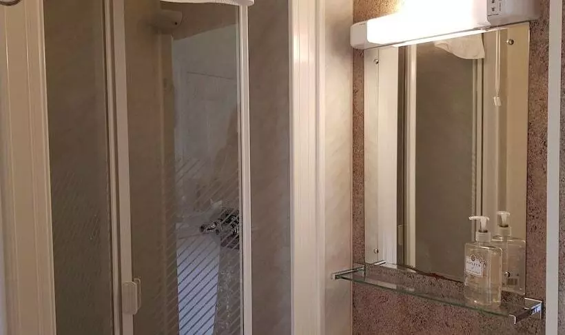 پانسیون Arden House   Rooms With Continental Breakfast