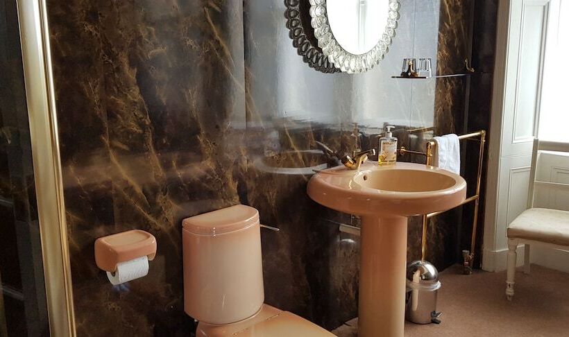 بنسيون Arden House   Rooms With Continental Breakfast