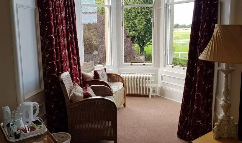 پانسیون Arden House   Rooms With Continental Breakfast