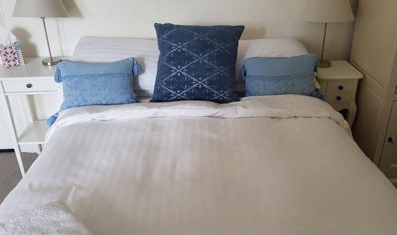 بنسيون Arden House   Rooms With Continental Breakfast