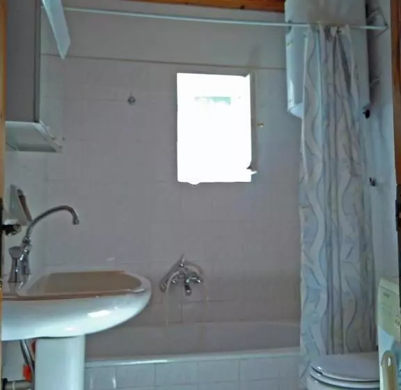 Majatalo Guesthouse Iro