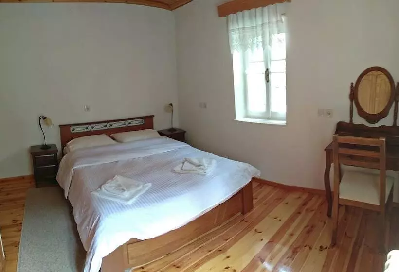 Majatalo Guesthouse Iro