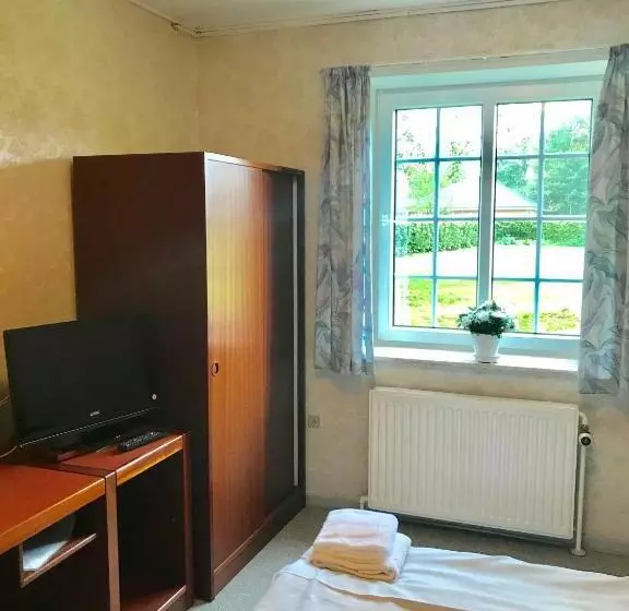 Aamiaismajoitus (B&B) Abild Kro &