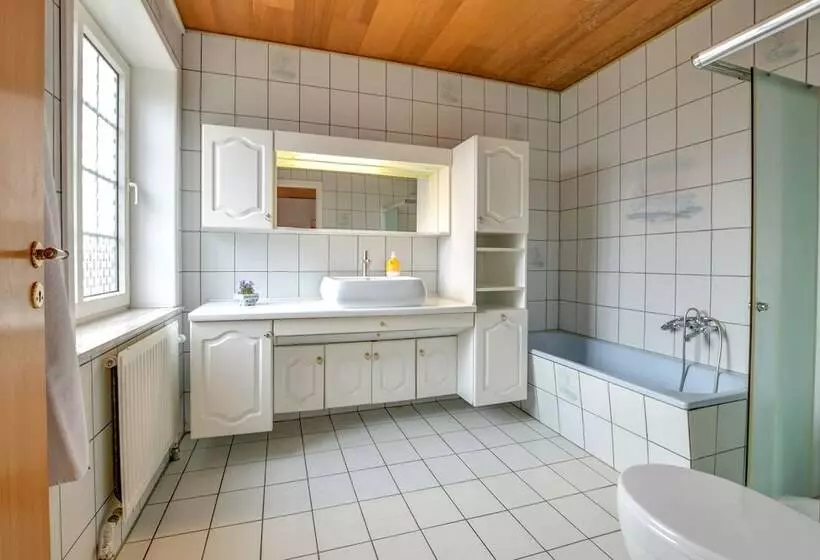 Aamiaismajoitus (B&B) Abild Kro &